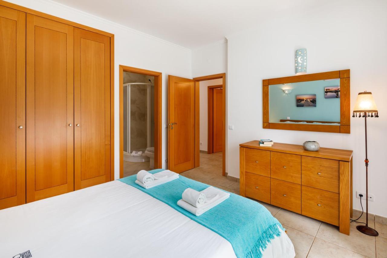 Falesia Beach Villa By The Portuguese Butler Olhos de Agua  Eksteriør billede