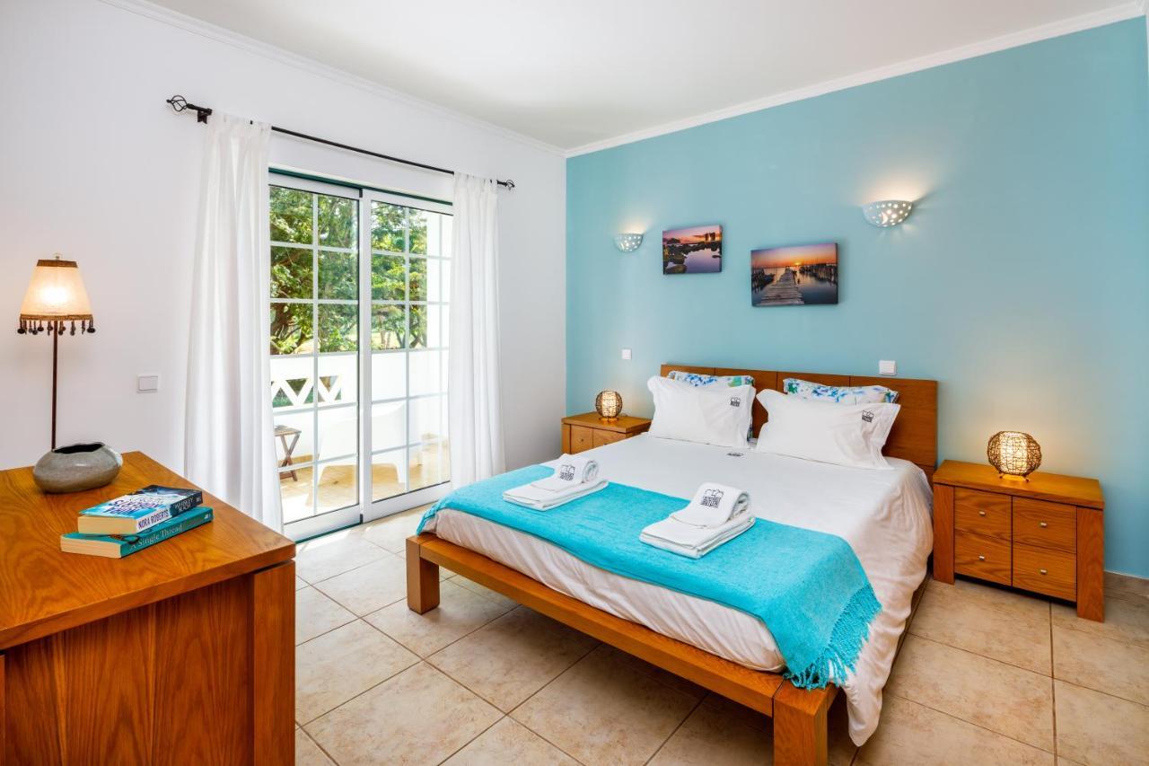 Falesia Beach Villa By The Portuguese Butler Olhos de Agua  Eksteriør billede