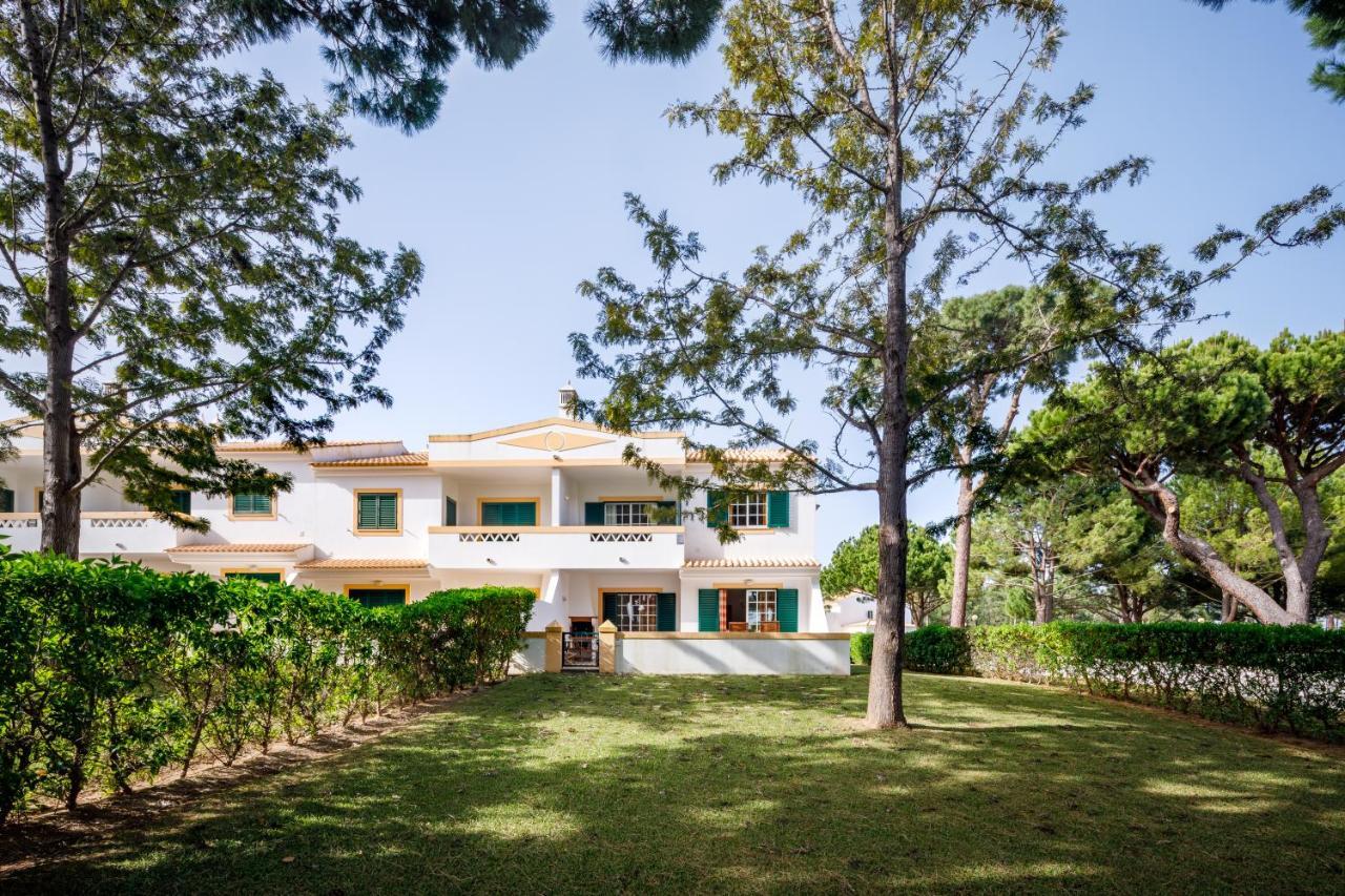 Falesia Beach Villa By The Portuguese Butler Olhos de Agua  Eksteriør billede
