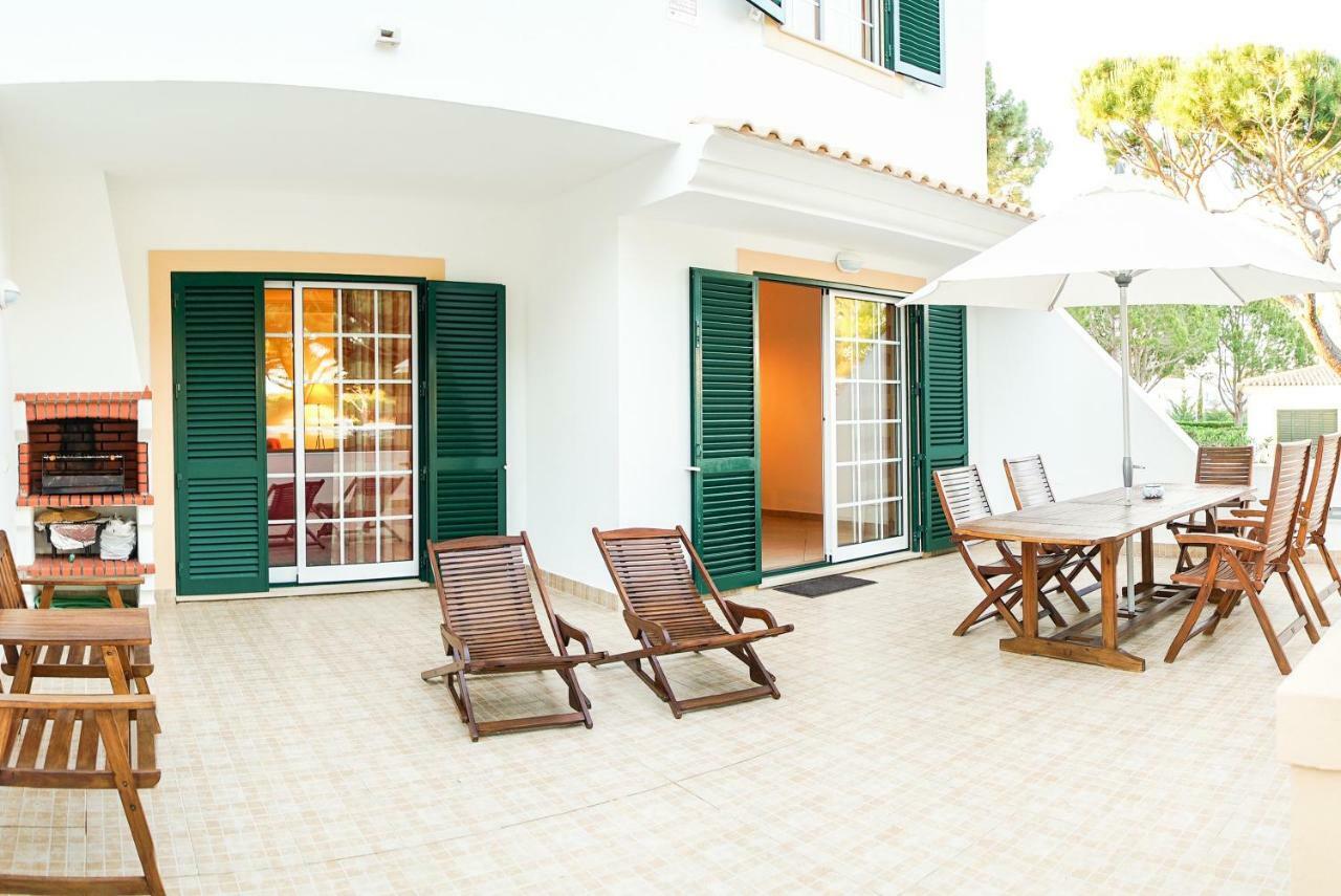 Falesia Beach Villa By The Portuguese Butler Olhos de Agua  Eksteriør billede